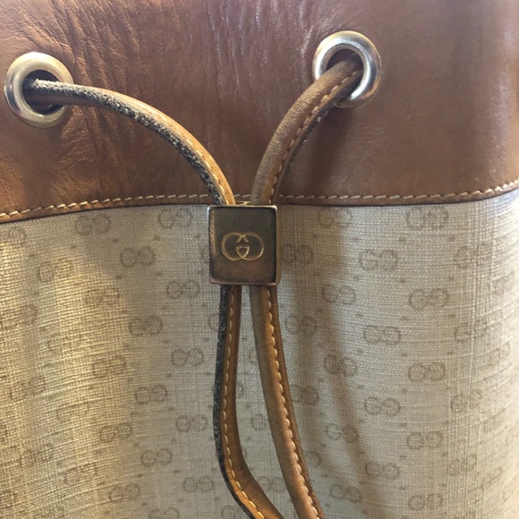 Gucci brown monogram leather bucket bag.Authentic - Picture 2 of 8
